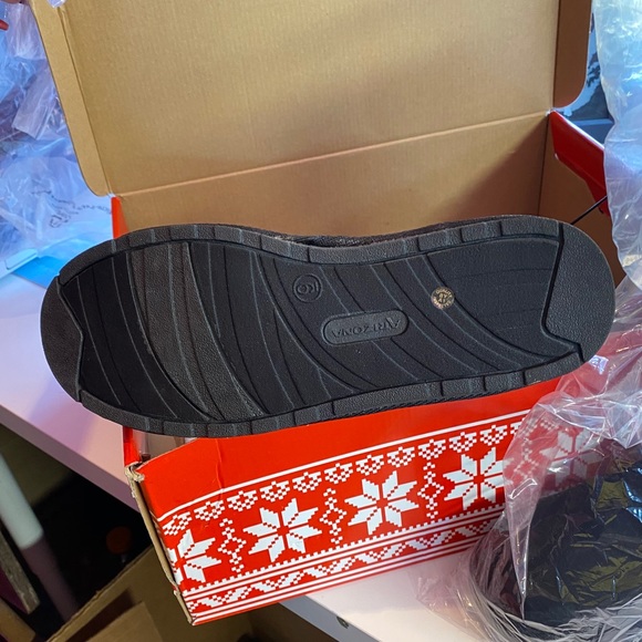 Arizona brand memory foam fur boots - Picture 2 of 3